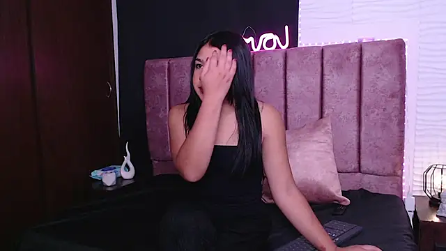 isarose01 online show from 4, 12, 2025