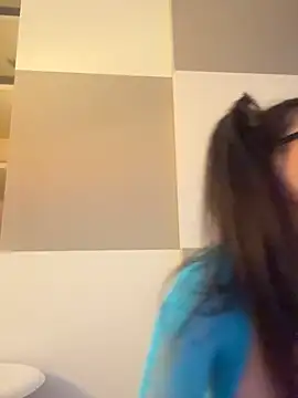 Snapshot of SiennaLuxexx chatting on 5, 7, 2026 SiennaLuxexx online show from 5, 7, 2026