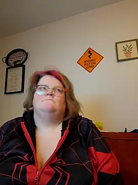 LiaraStrife online show from 3, 12, 2025