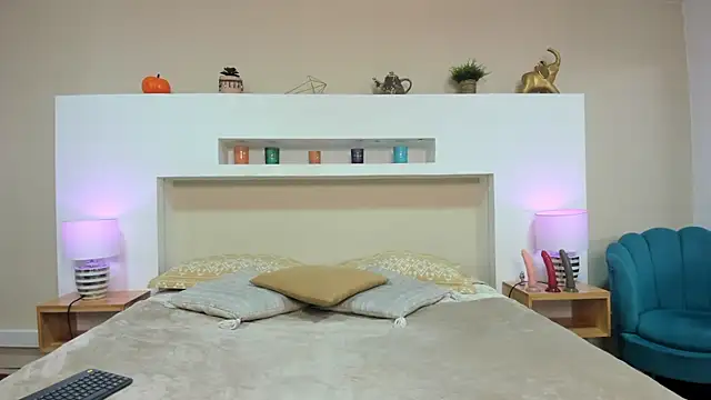 Snapshot of AnikaRomanoff_ chatting on 3, 12, 2025 AnikaRomanoff online show from 3, 12, 2025