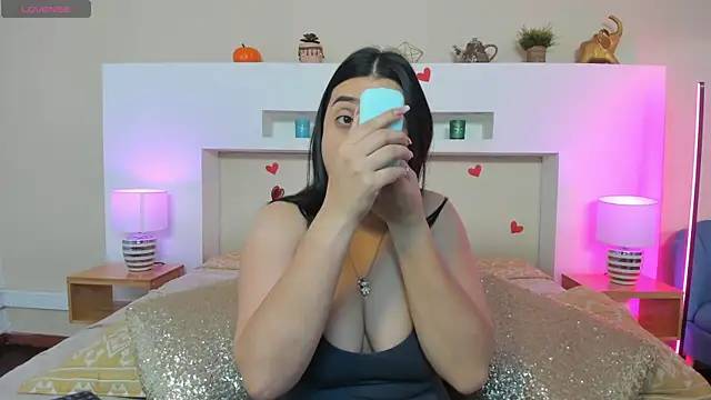 Snapshot of AnikaRomanoff_ chatting on 1, 5, 2026 AnikaRomanoff online show from 1, 5, 2026