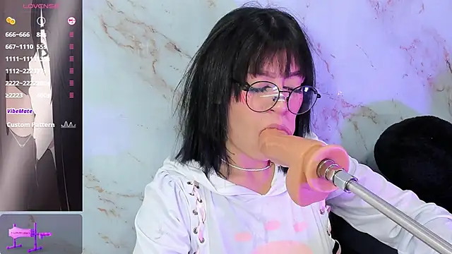 sofia shadow  online show from 26, 3, 2026