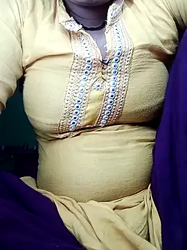 Snapshot of Karisma_ji chatting on 25, 5, 2026 Karisma ji online show from 25, 5, 2026