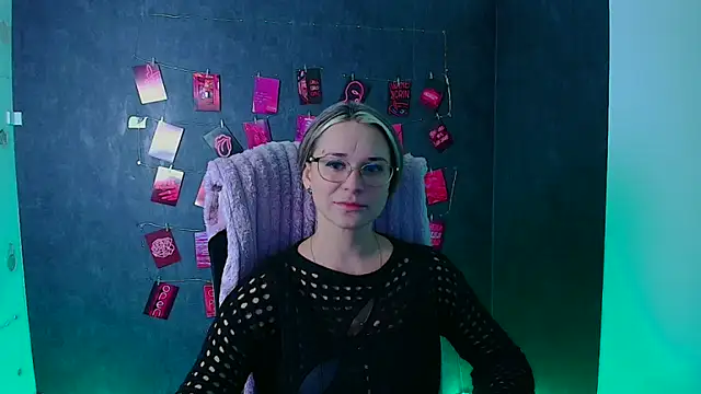 Melodie Aster online show from 13, 1, 2026