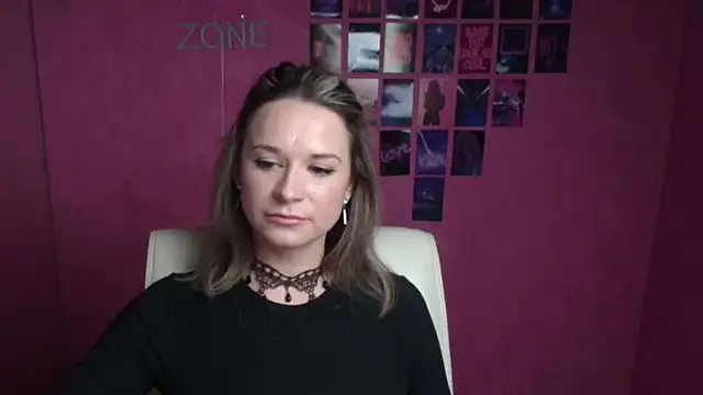 Melodie Aster online show from 4, 3, 2026