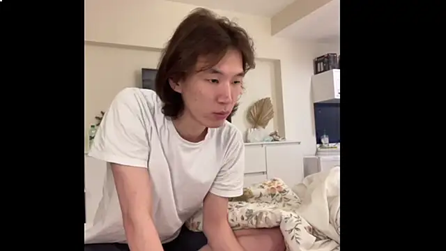 Snapshot of mike_johny1 chatting on 4, 12, 2025 mike johny1 online show from 4, 12, 2025