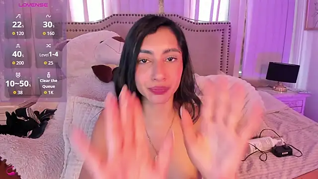 Snapshot of lya__brown chatting on 11, 5, 2026 lya brown online show from 11, 5, 2026