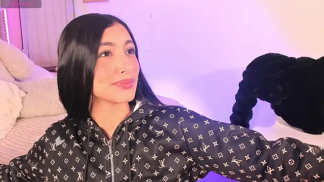 Snapshot of lya__brown chatting on 4, 6, 2026 lya brown online show from 4, 6, 2026