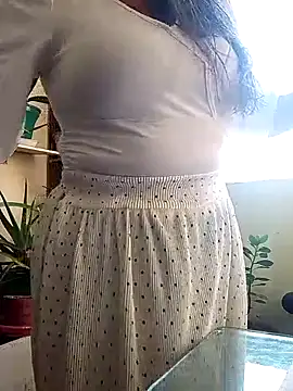 Valeria montana  online show from 4, 4, 2026