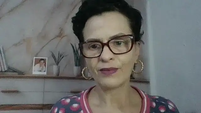 Luna-Hot0802 online show from 13, 4, 2026