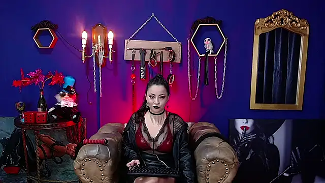 LunaTikka online show from 7, 1, 2026