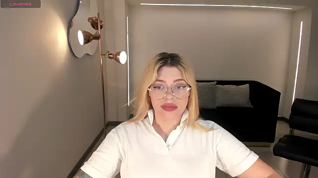 MadisonKane online show from 30, 11, 2025