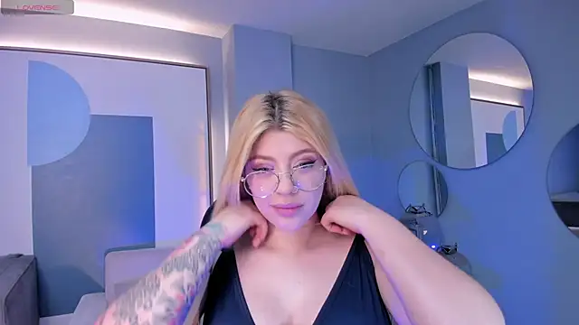 Snapshot of MadisonKane chatting on 21, 6, 2026 MadisonKane online show from 21, 6, 2026