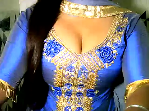 Hotty Suzuka online show from 7, 6, 2026
