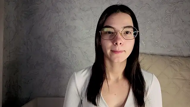 Snapshot of Laura_Sunday chatting on 28, 2, 2026 Laura Sunday online show from 28, 2, 2026