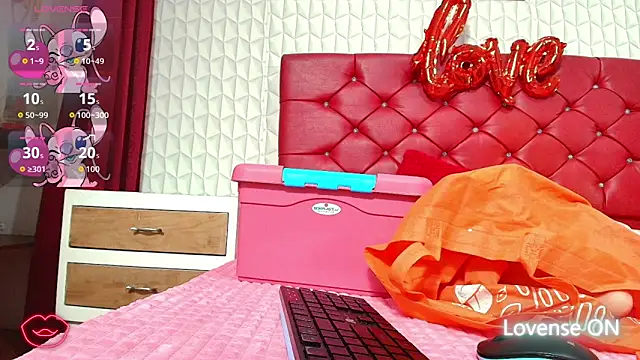 Elizabetth Roman online show from 17, 4, 2026