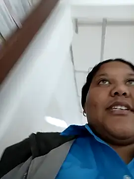 Snapshot of VaneandRossy chatting on 7, 5, 2026 VaneandRossy online show from 7, 5, 2026