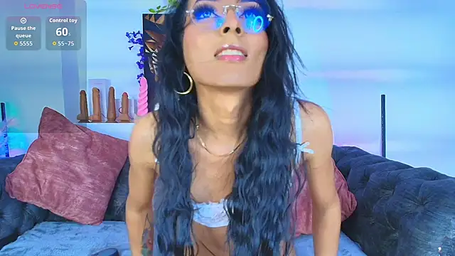 Snapshot of megan_luxe_ chatting on 5, 12, 2025 megan luxe online show from 5, 12, 2025