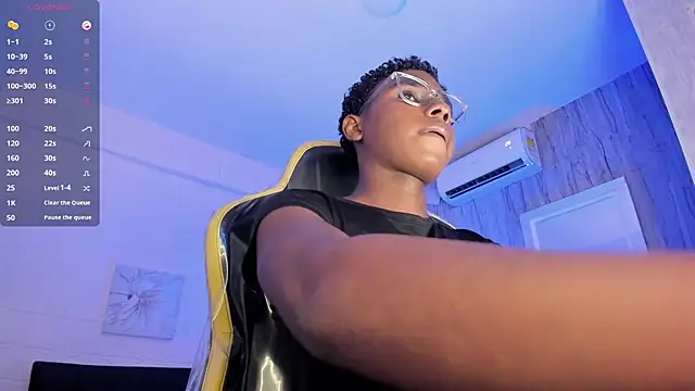 teylor lovee online show from 15, 3, 2026