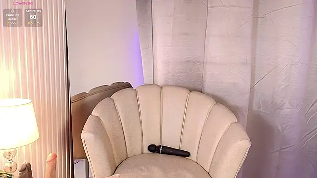 Mia mystic  online show from 25, 3, 2026