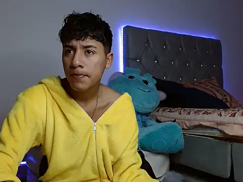 Snapshot of Sebas_Ross04 chatting on 14, 12, 2025 Sebas Ross04 online show from 14, 12, 2025