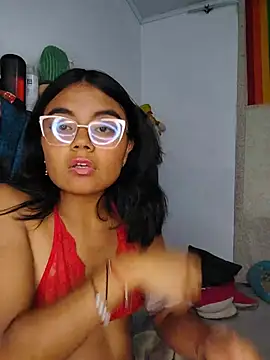 Snapshot of MoonVane chatting on 14, 7, 2026 MoonVane online show from 14, 7, 2026