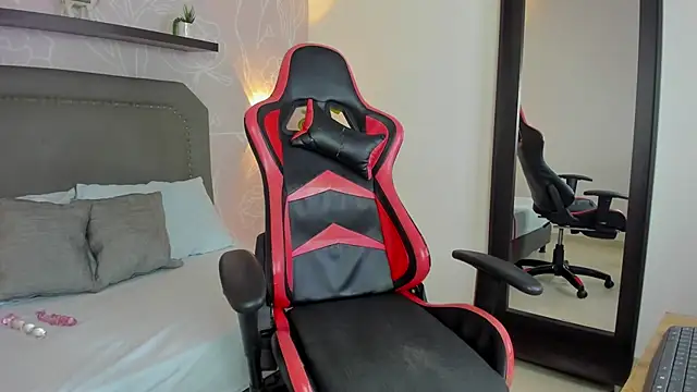 madison saenzz online show from 15, 12, 2025