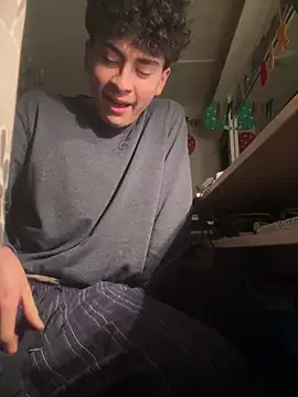 Snapshot of hungspanishtwink chatting on 15, 1, 2026 hungspanishtwink online show from 15, 1, 2026