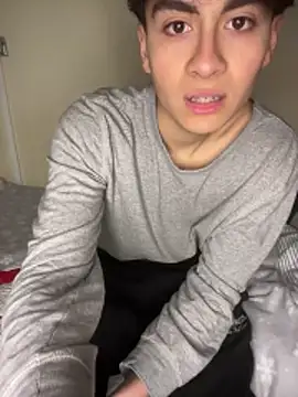 Snapshot of hungspanishtwink chatting on 27, 3, 2026 hungspanishtwink online show from 27, 3, 2026