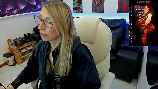 Scarlett 079 online show from 10, 2, 2026