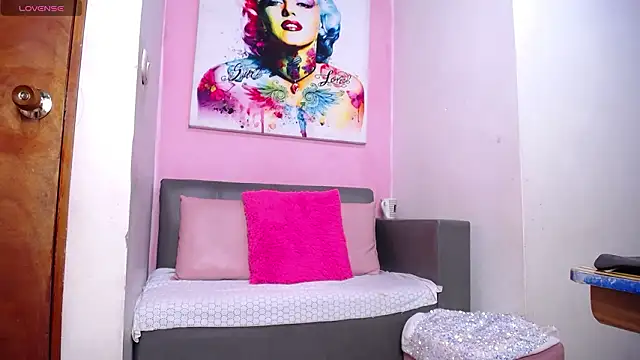 danycute  online show from 14, 2, 2026