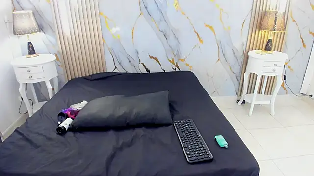 AprillRoss online show from 6, 4, 2026