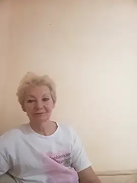Snapshot of Calypso-Loove chatting on 6, 5, 2026 Calypso-Loove online show from 6, 5, 2026