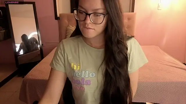 Snapshot of Sara_valderrama_ chatting on 2, 5, 2026 Sara valderrama online show from 2, 5, 2026