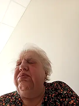 HapinessLovee online show from 28, 3, 2026