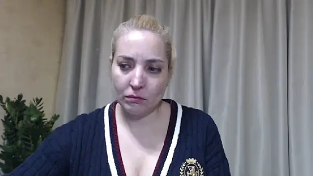 Snapshot of sweetpussy chatting on 24, 4, 2026 sweetpussy online show from 24, 4, 2026