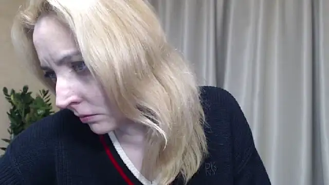 Snapshot of sweetpussy chatting on 25, 4, 2026 sweetpussy online show from 25, 4, 2026