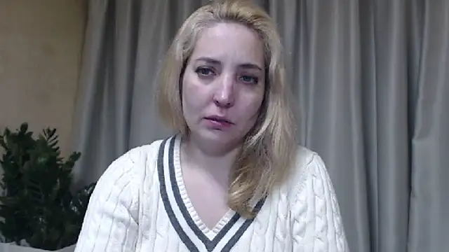 Snapshot of sweetpussy chatting on 29, 4, 2026 sweetpussy online show from 29, 4, 2026
