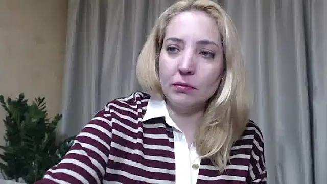 Snapshot of sweetpussy chatting on 1, 5, 2026 sweetpussy online show from 1, 5, 2026