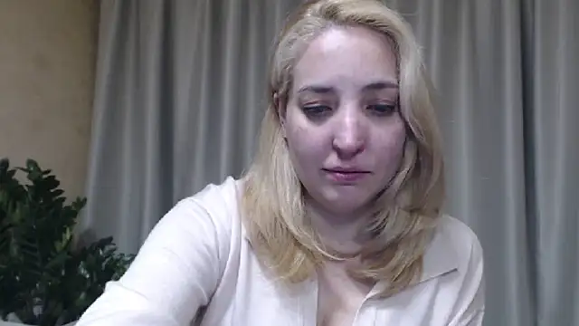 Snapshot of sweetpussy chatting on 15, 5, 2026 sweetpussy online show from 15, 5, 2026
