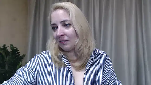 Snapshot of sweetpussy chatting on 16, 5, 2026 sweetpussy online show from 16, 5, 2026