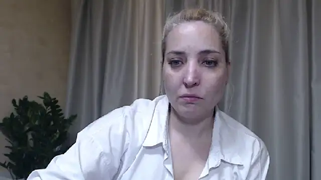 Snapshot of sweetpussy chatting on 24, 5, 2026 sweetpussy online show from 24, 5, 2026