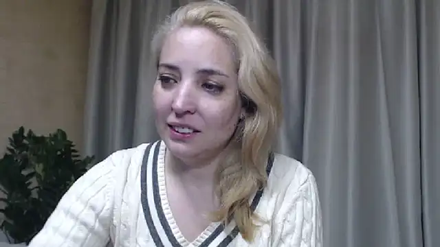 Snapshot of sweetpussy chatting on 30, 5, 2026 sweetpussy online show from 30, 5, 2026