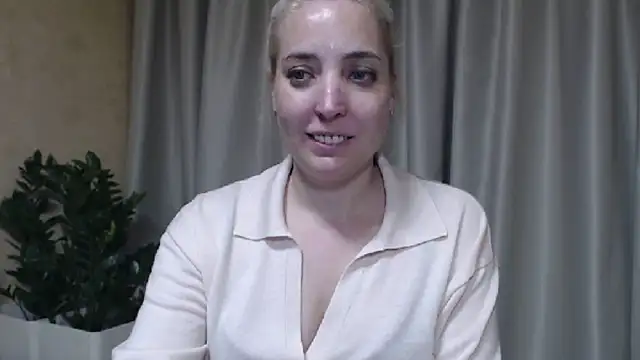 Snapshot of sweetpussy chatting on 31, 5, 2026 sweetpussy online show from 31, 5, 2026
