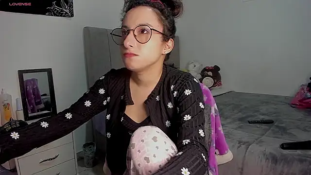 Snapshot of little__ammy chatting on 20, 2, 2026 little ammy online show from 20, 2, 2026