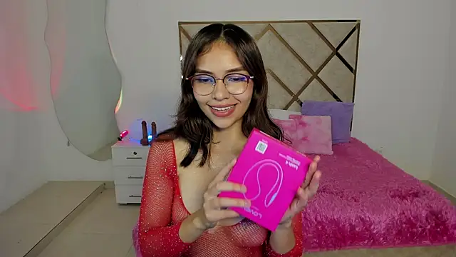 litle slut online show from 14, 1, 2026