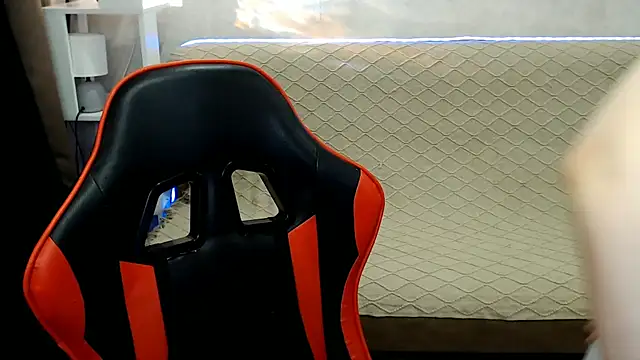 MiaBun1 online show from 13, 1, 2026