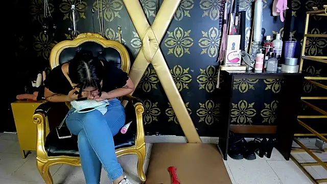 Sunny n Miha online show from 18, 12, 2025