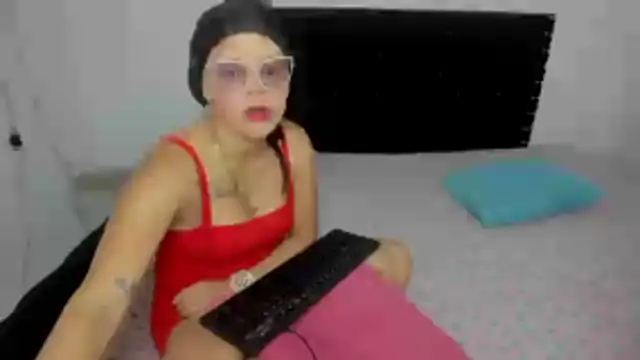 Snapshot of Alondra77_sexy chatting on 16, 12, 2025 Alondra77 sexy online show from 16, 12, 2025