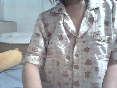 Snapshot of KellyCin chatting on 17, 12, 2025 KellyCin online show from 17, 12, 2025